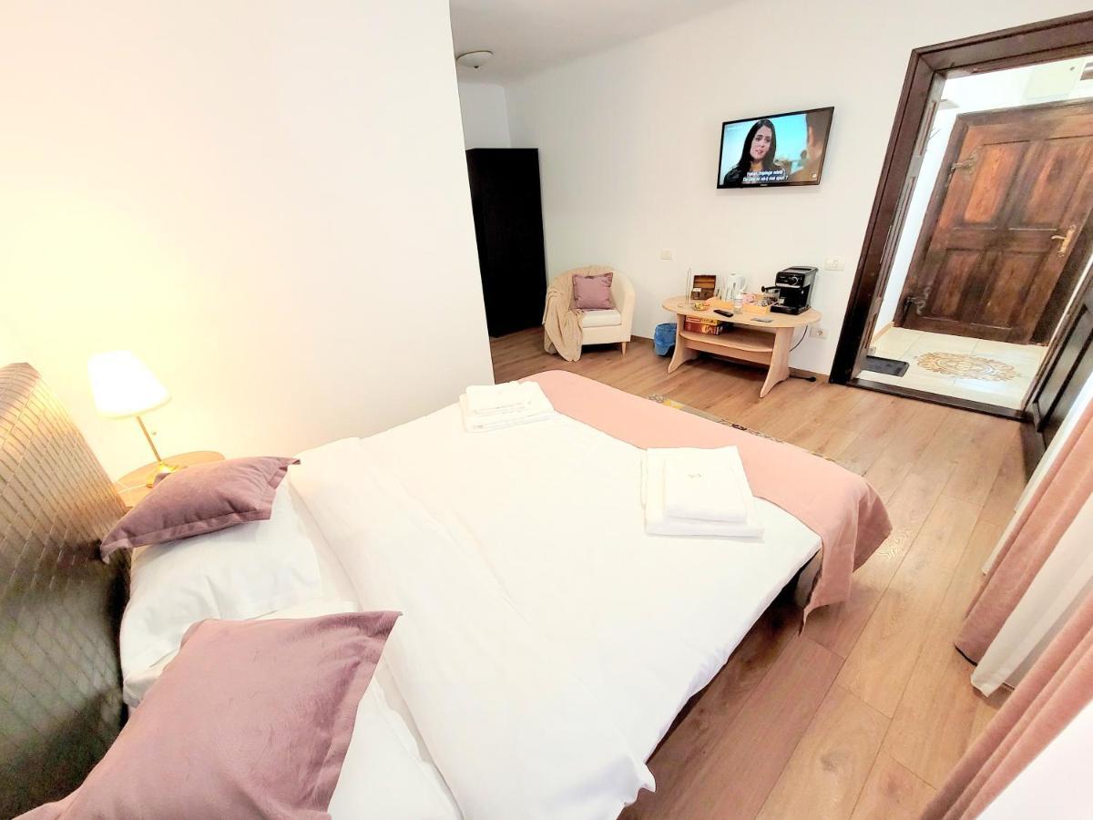 Casa Roth Appartement Braşov Buitenkant foto